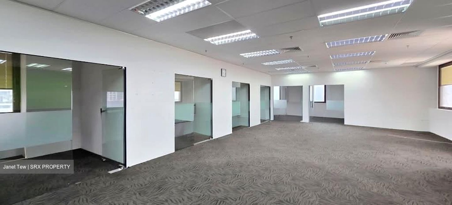 Lippo Centre (D2), Office #570941001
